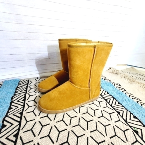 Guide Gear Women's 10" Suede Boots, SZ 10 - Picture 1 of 16